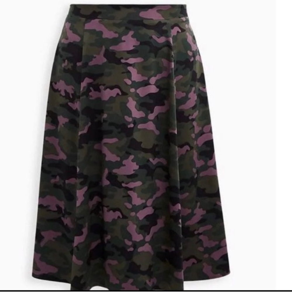 NWT Torrid Camouflage Skirt